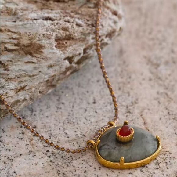 New ANTHRO 18k Gold Ss natural Spectrolite Red Agate Stone Pendant Necklace - Picture 3 of 7